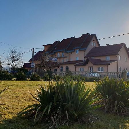 Hotel Mirni Kutak Otočac Eksteriør bilde