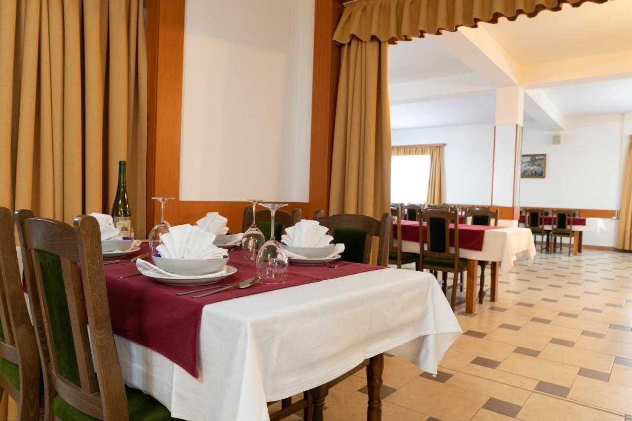 Hotel Mirni Kutak Otočac Eksteriør bilde