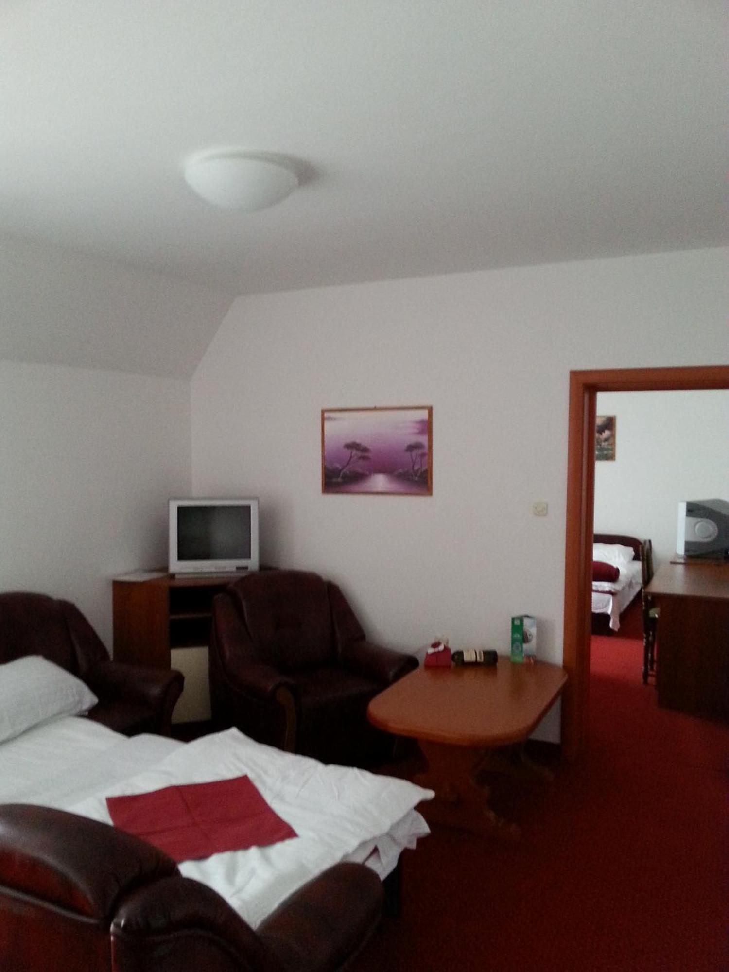 Hotel Mirni Kutak Otočac Rom bilde