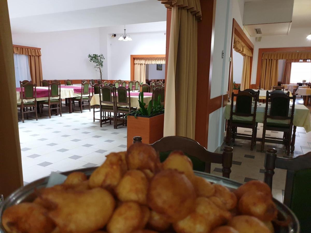 Hotel Mirni Kutak Otočac Eksteriør bilde