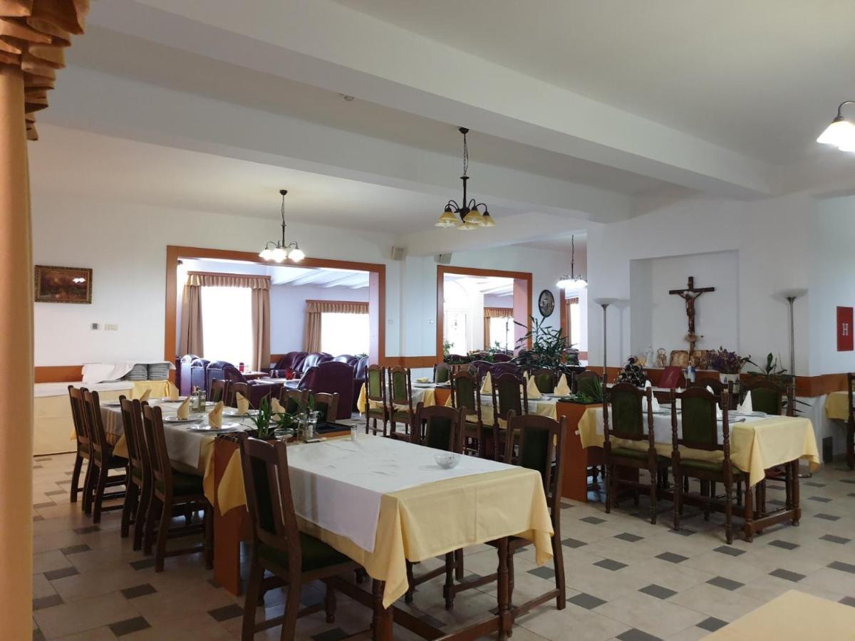 Hotel Mirni Kutak Otočac Eksteriør bilde